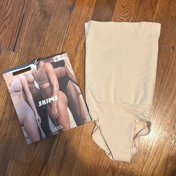 Core control high waist brief sand S. Never warn only have tried on - Picture 3 of 3